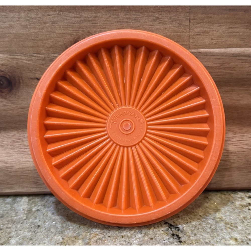 Vintage‎ Tupperware #812 Starburst Round SERVALIER Replacement Lid Orange 5"
